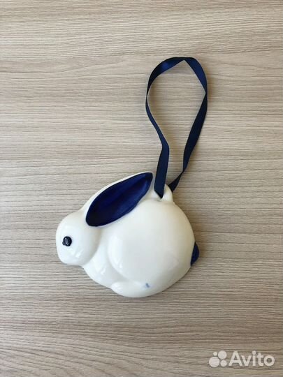 Пасхальный зайчик фароровый.Италия