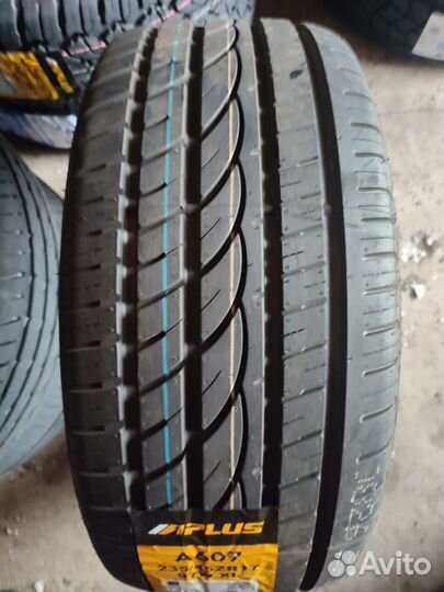 Aplus A607 235/45 R17 ZR