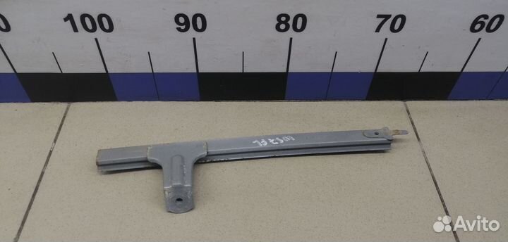 Направляющая стекла RAV 4 2013