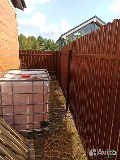 Заборы из профнастила / Монтаж заборов