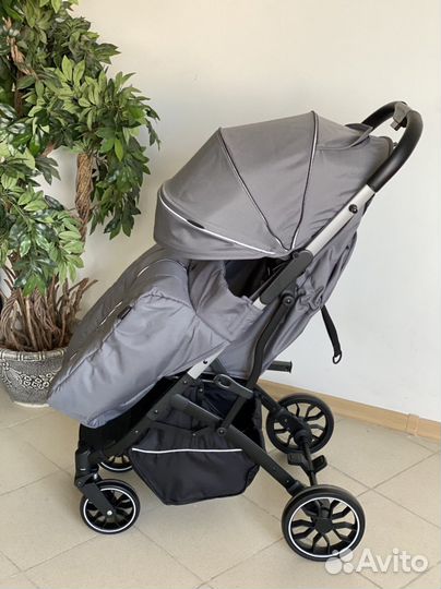 Прогулочная коляска LuxMom V3 (новая)