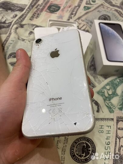 iPhone Xr, 64 ГБ