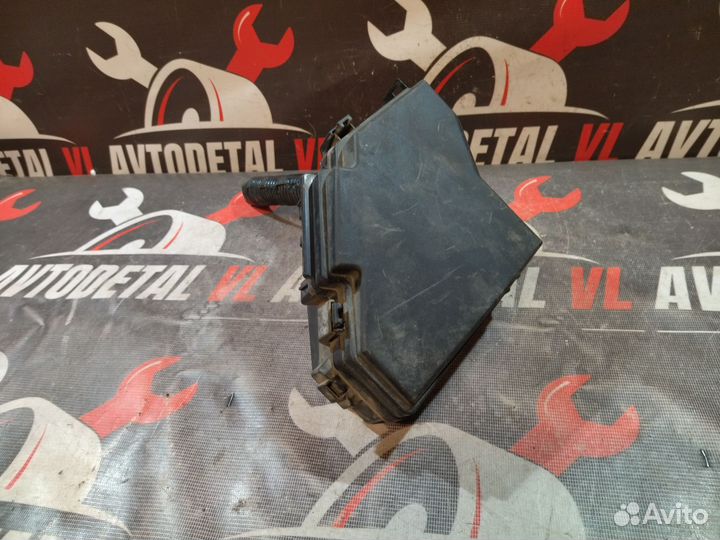 Блок предохранителей Honda Civic 8 4D