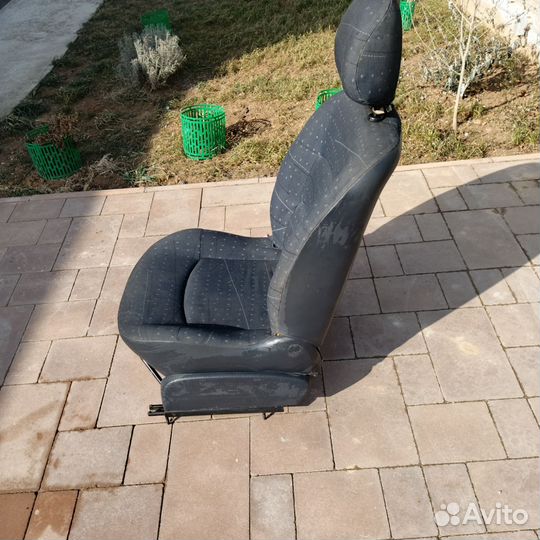 Сиденье водительское Рено symbol