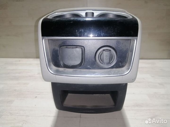 Подлокотник Kia Carnival