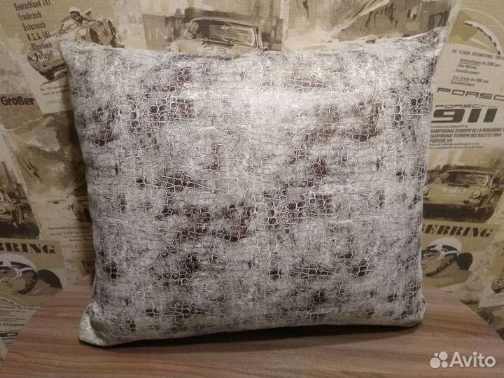 Подушка для дивана