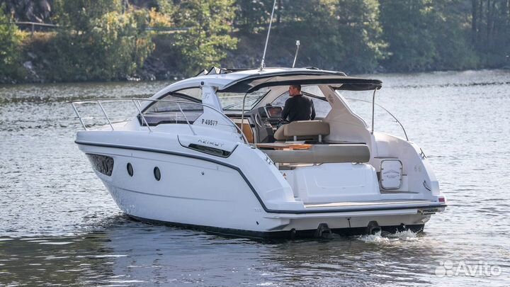 Azimut 34 Atlantis моторная яхта с харт-топом