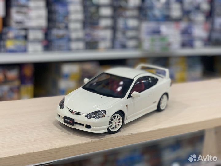 Honda Integra Type R White 1:18