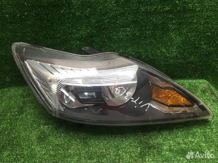 Фара правая Ford Focus 2 (2005-2011)