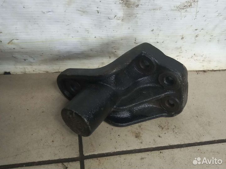 Кронштейн двигателя Хендай Солярис 1