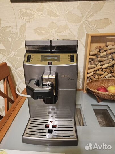 Кофемашина Saeco Lirika One touch cappuccino