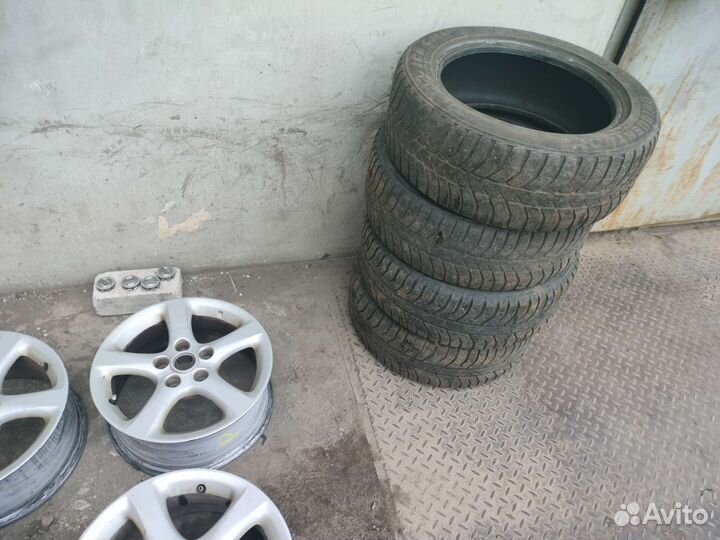 Bridgestone Blizzak DM-V1 215/60 R16 50B