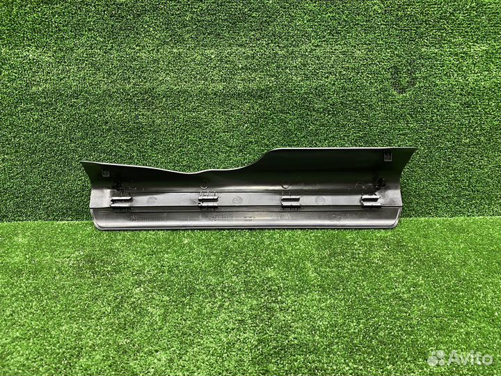 Пластик пола передний левый BMW G20