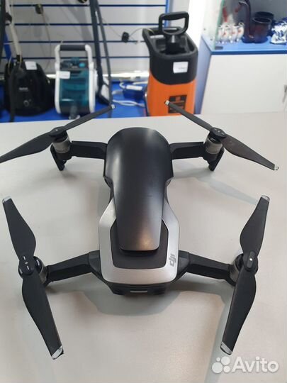 Квадрокоптер DJI air