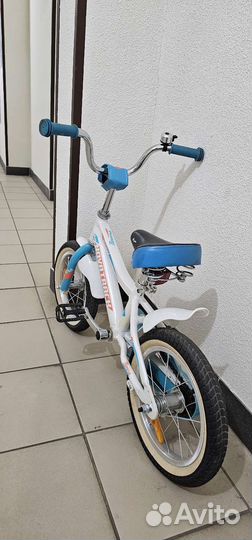 Велосипед детский 4 колесный