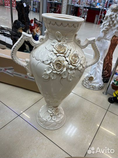 Напольна ваза