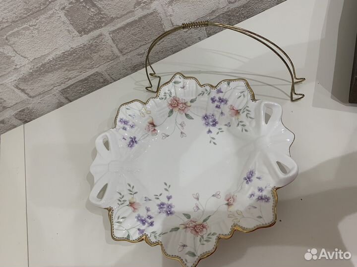 Конфетница фарфоровая 