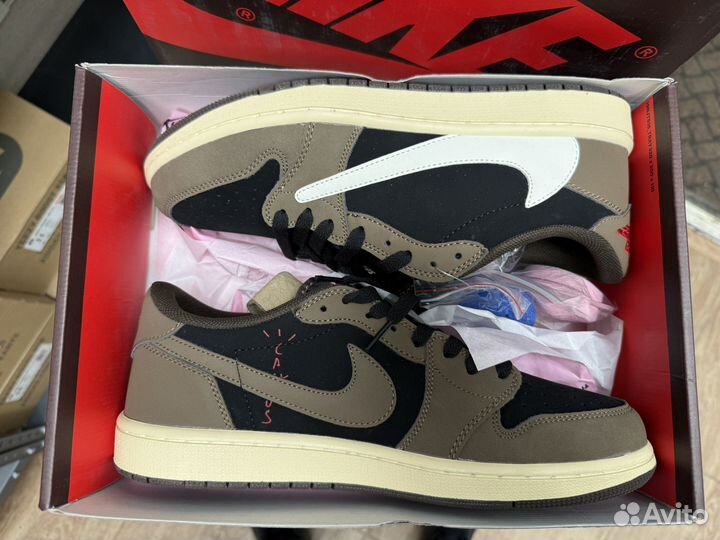 Nike air jordan 1 travis scott