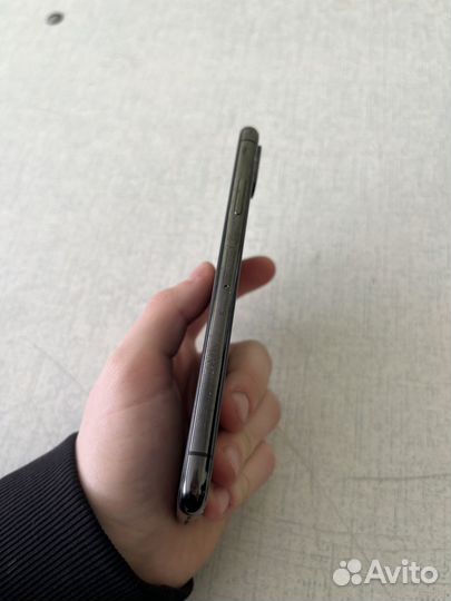 iPhone X, 64 ГБ