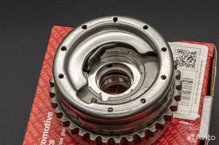 Муфта изменения фаз грм впуск левая Mercedes-Benz