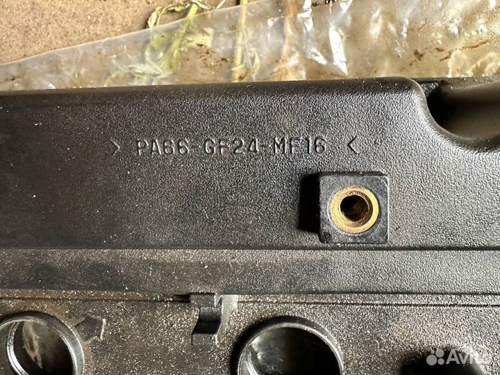 Клапанная крышка головки блока цилиндров