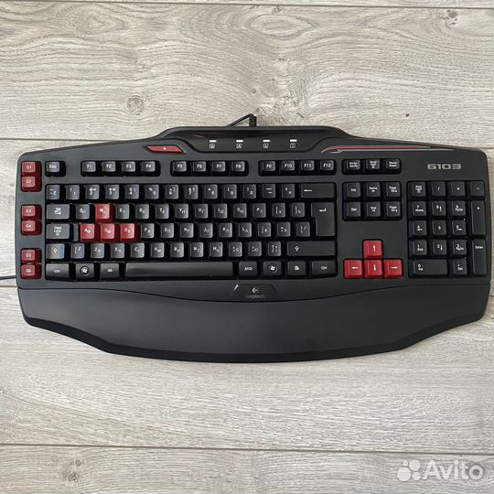 Игровая клавиатура logitech