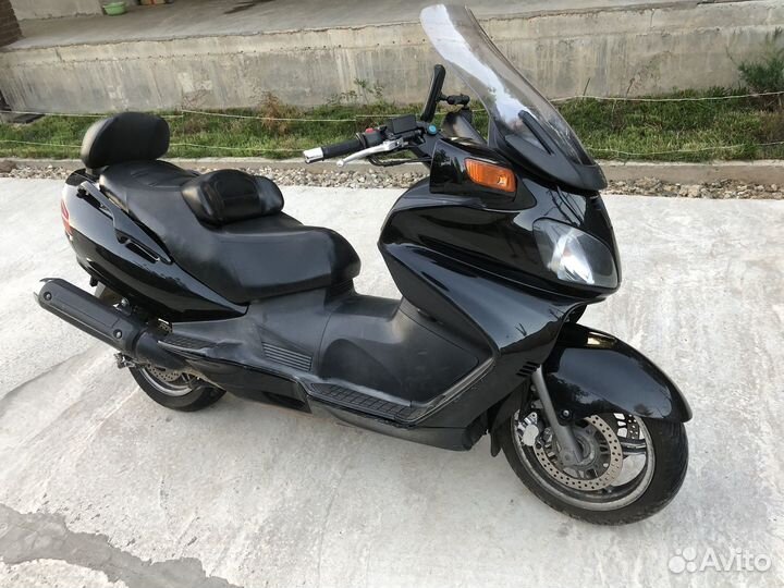 Максискутер Suzuki Burgman 650