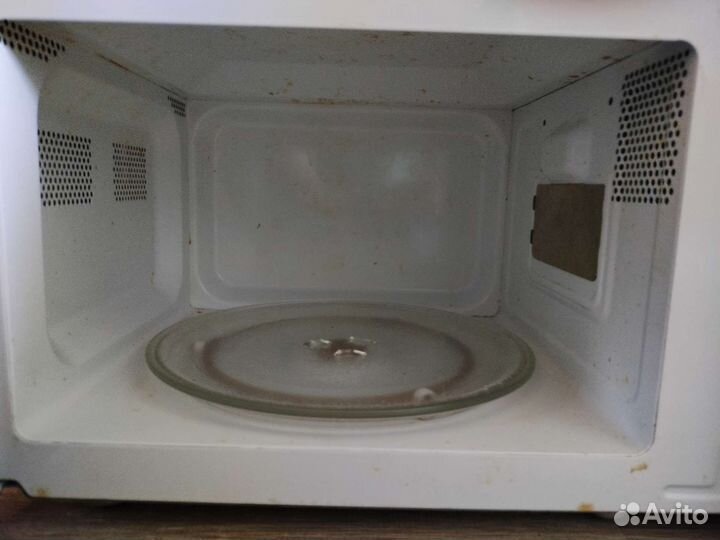 Микроволновая печь 700 Вт Binatone FMO 2030 W