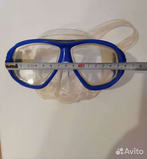 Маска с трубкой для плавания