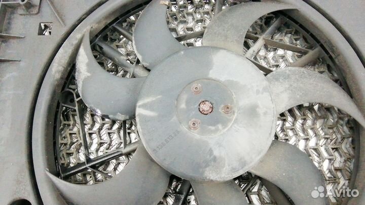Вентилятор радиатора на Volkswagen Transporter T5