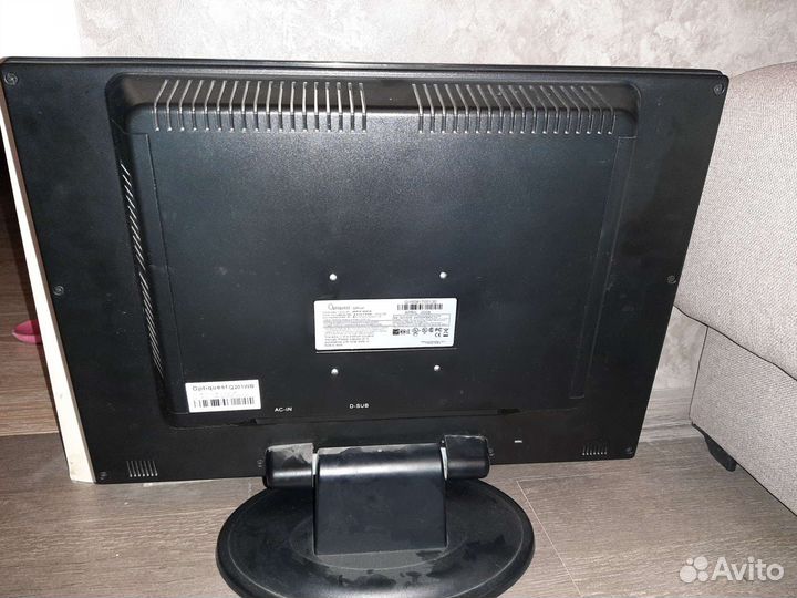 Монитор на запчасти optiquest