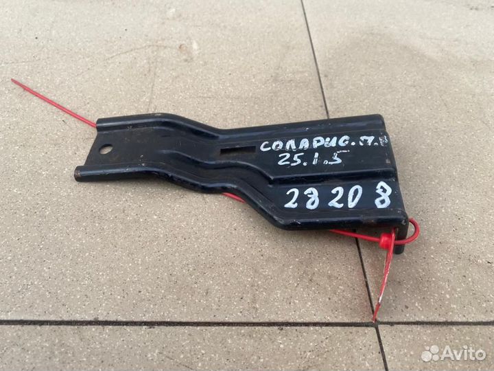 Кронштейн бампера передний Hyundai Solaris