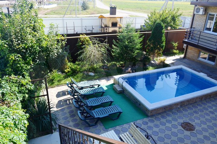 Комната 25 м², 1/3 эт.