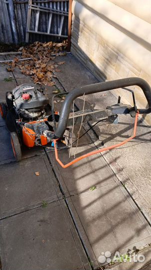 Газонокосилка бензиновая самоходная бу