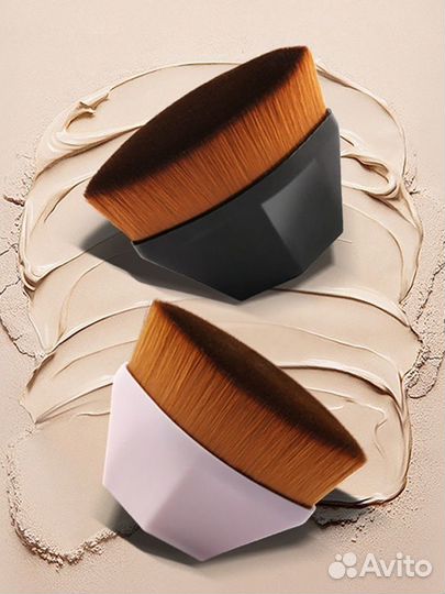 Широкая кисть для макияжа RubyFace