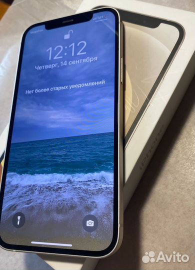 iPhone 12, 64 ГБ