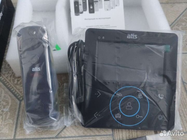 Домофон с вызывной панелью