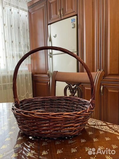 Корзина плетеная
