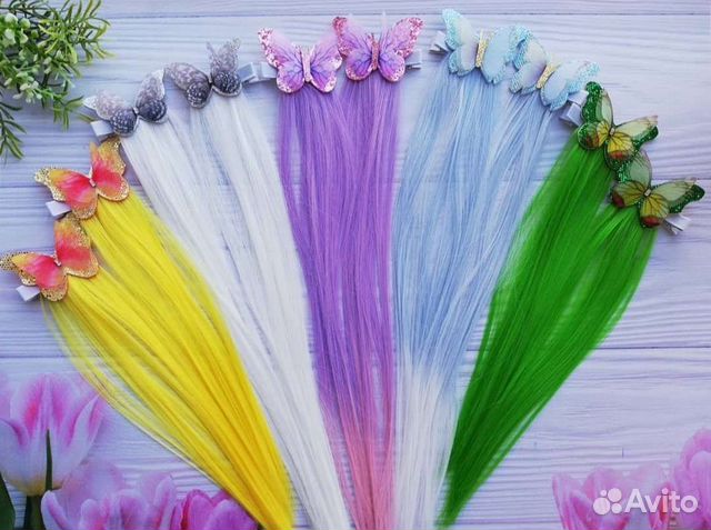 Бантики и заколки с цветными волосами