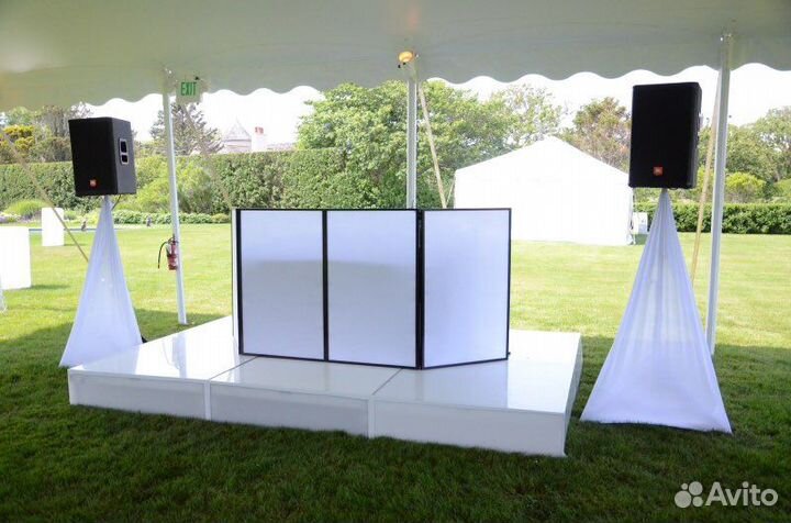 Звукорежиссер/звукооператор/диджей с оборудованием