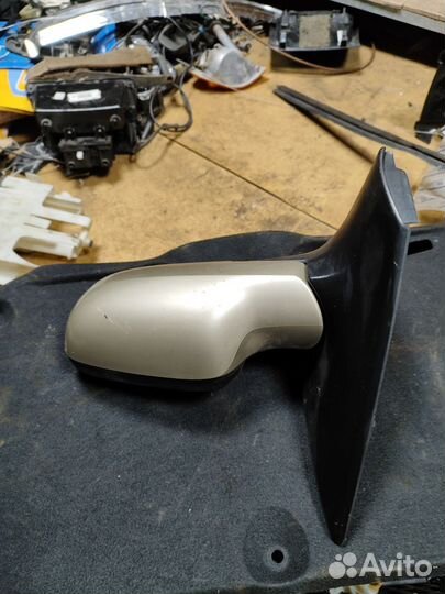 Зеркало заднего вида левое Renault Megan 2