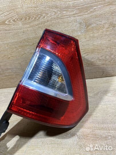 Фонарь задний правый Ford Galaxy 2 Арт. 110324