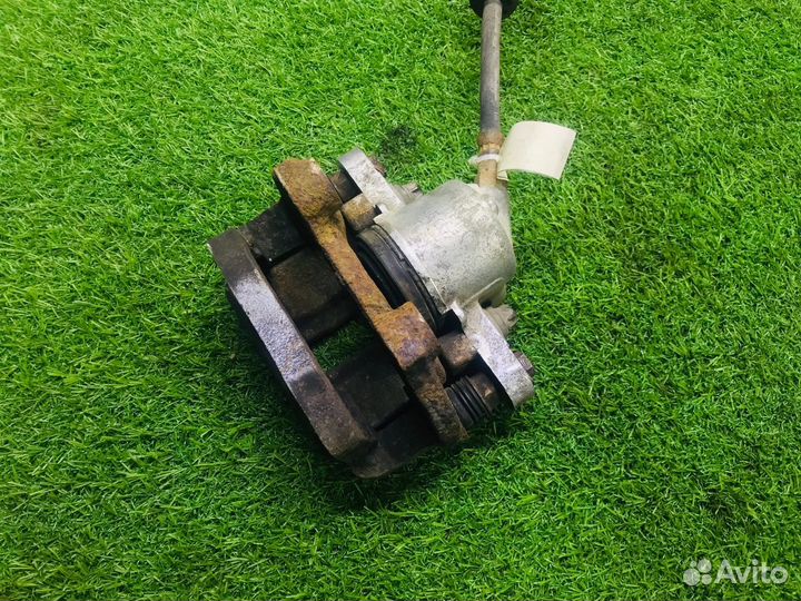 Суппорт передний левый datsun MI-DO