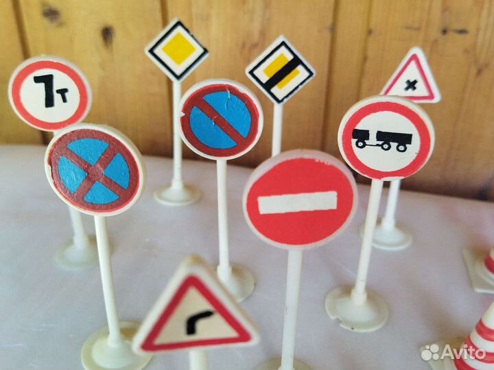 Дорожные знаки игрушки СССР