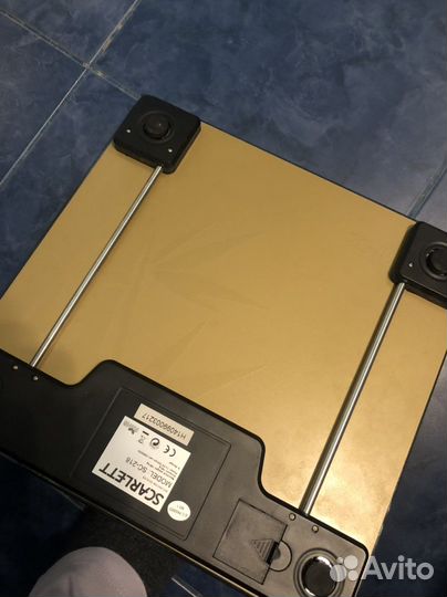 Весы напольные электронные Scarlett