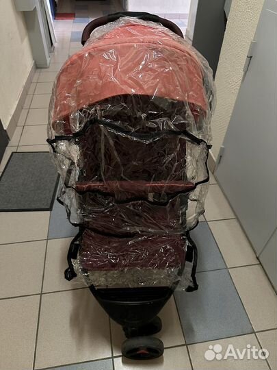 Прогулочная коляска трость