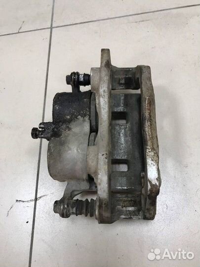 Суппорт передний правый