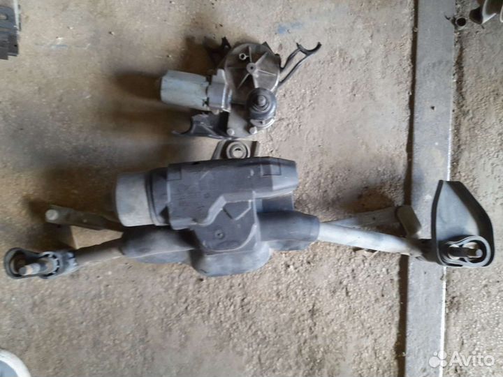 Трапеция дворников Opel Astra H