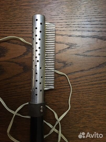 Плойка с расческой