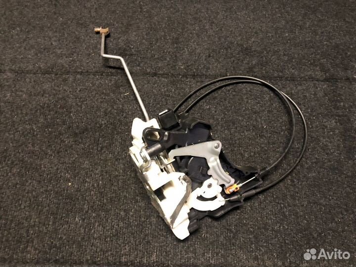 Mitsubishi Outlander XL Замок Двери